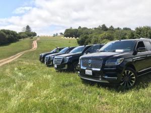 Corporate TransportationExecutive limo services for meetings, events, and conferences. Private drivers for VIP clients and business travelers. Corporate shuttle services for team transportation across Bay Area
