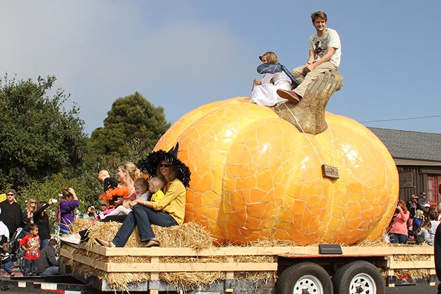The Great Pumpkin Parade during the Half Moon Bay Art & Pumpkin Festival.