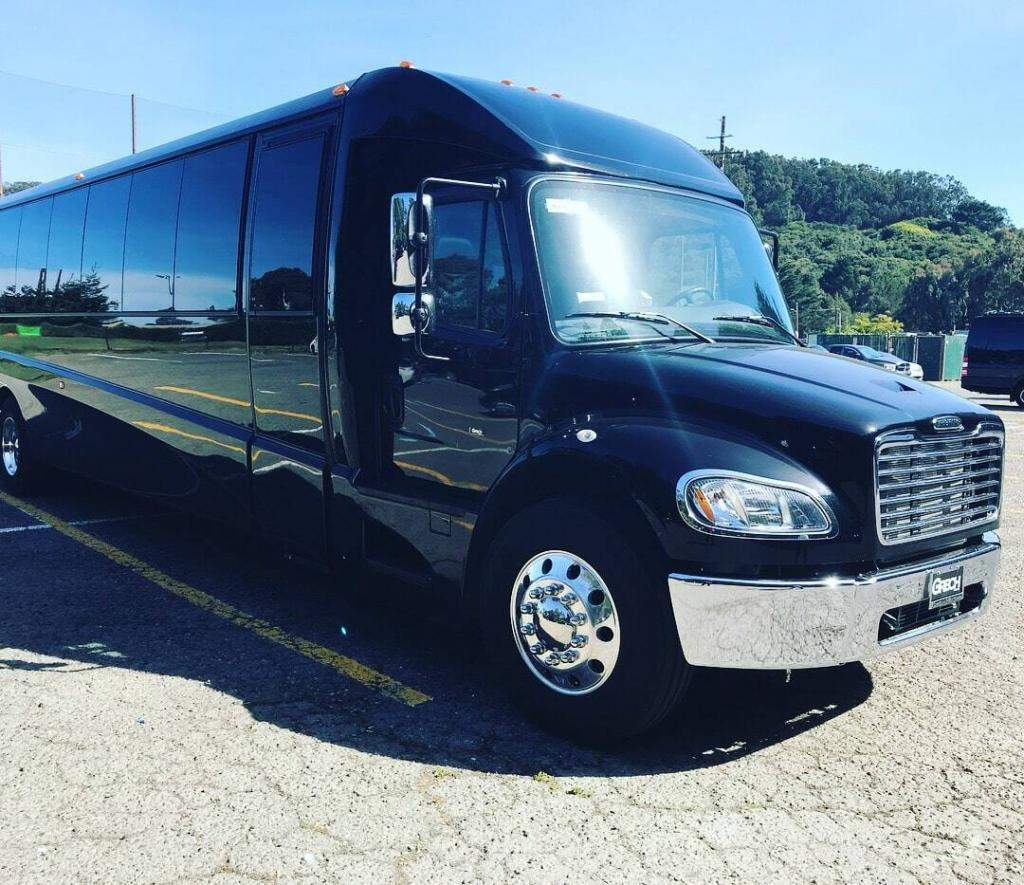 A black-colored mini coach GM40